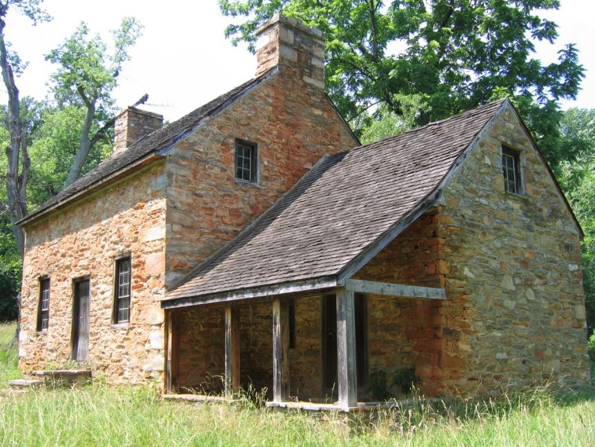 Who built the stone house on Bull Run Mountains?